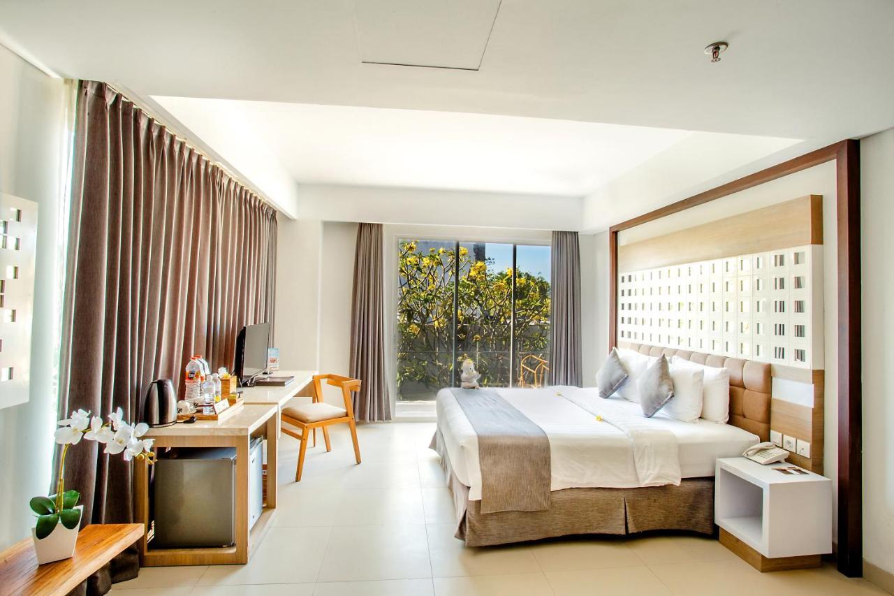 Jimbaran Bay Beach Resort And Spa By Prabhu Exterior photo