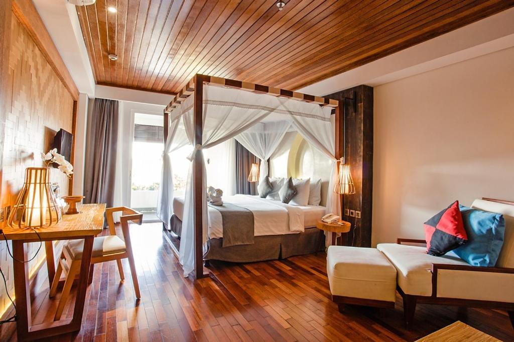 Jimbaran Bay Beach Resort And Spa By Prabhu Exterior photo