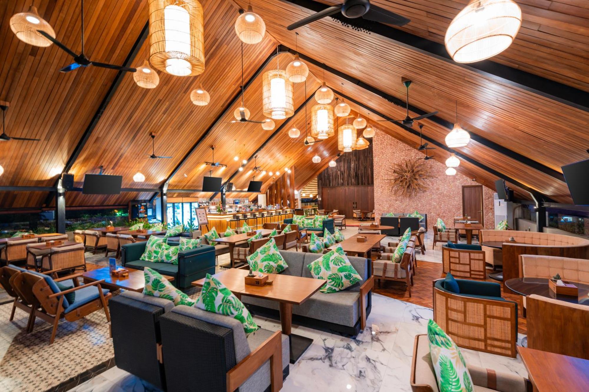 Jimbaran Bay Beach Resort And Spa By Prabhu Exterior photo